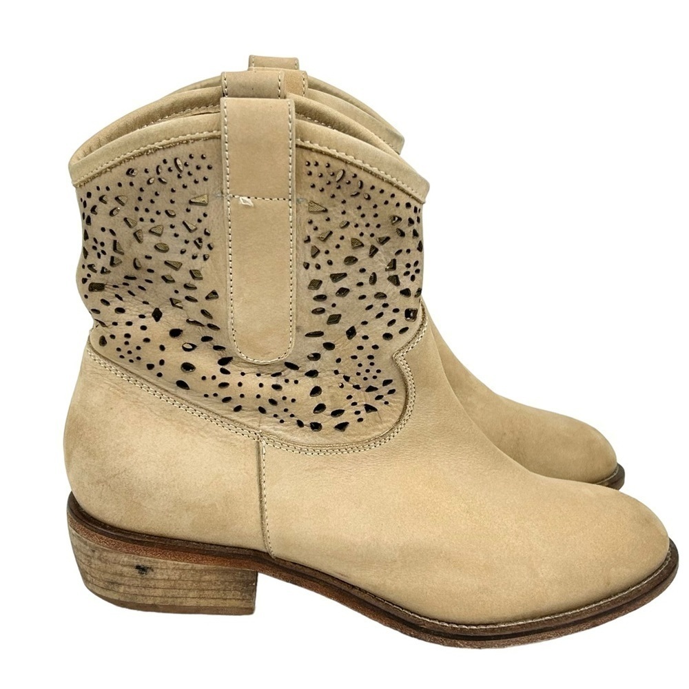 Sundance Tan Nubuck Laser Cut Pull On Ankle Boots size: IT 37 or US 6.5 - Picture 5 of 7